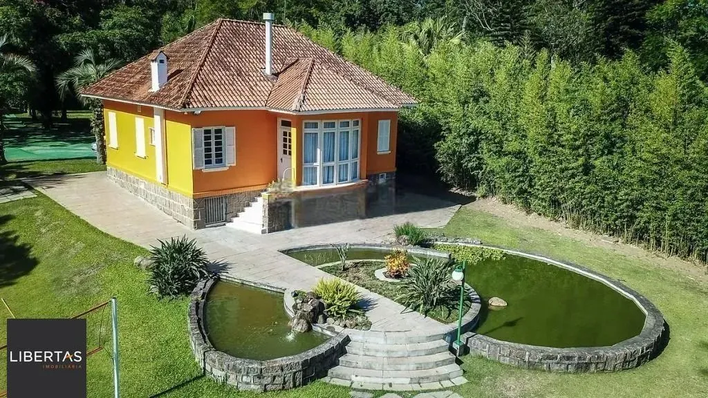 Casa no bairro Ponta Grossa com suíte presidencial