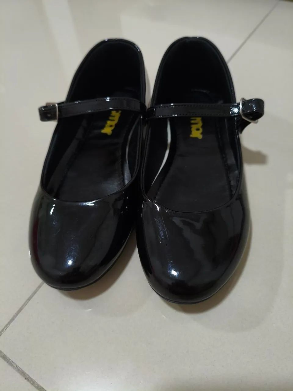 Sapato preto verniz menina