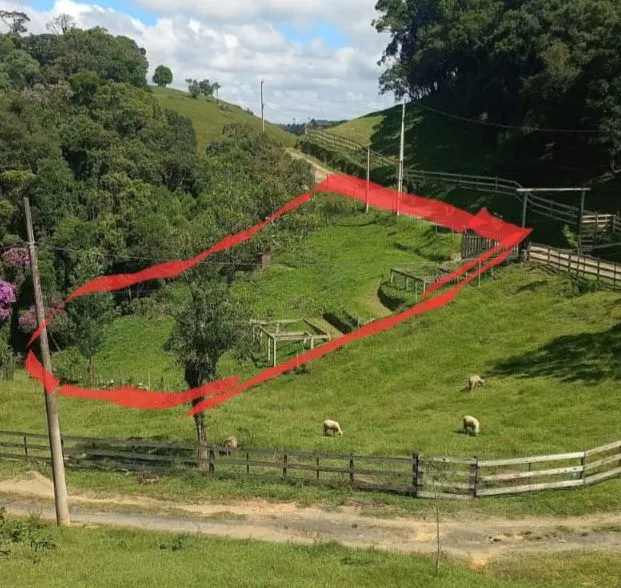Pequeno sítio em Águas Mornas