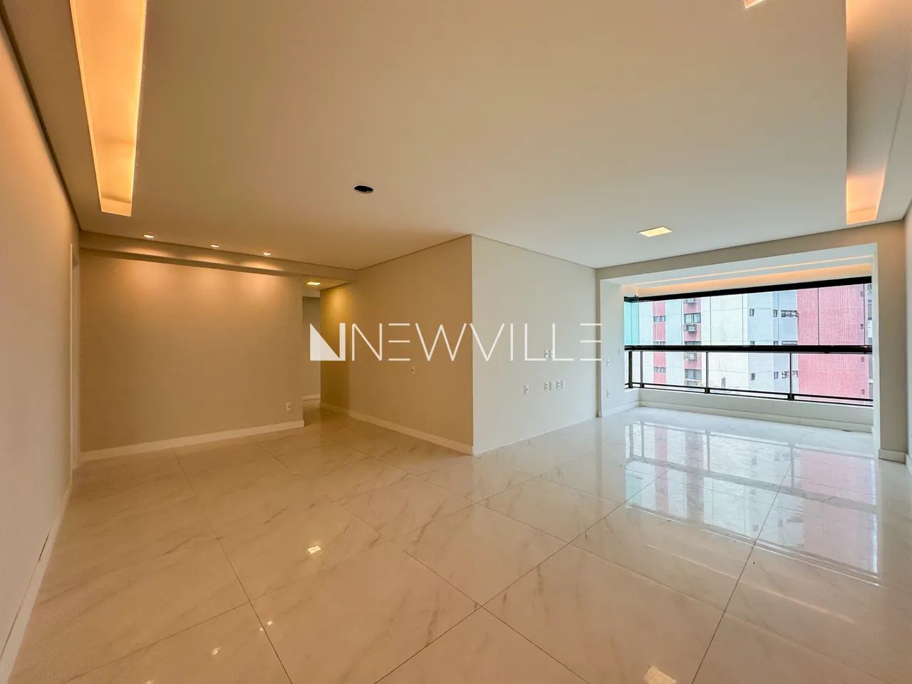 Apartamento com 4 quartos para alugar Recife