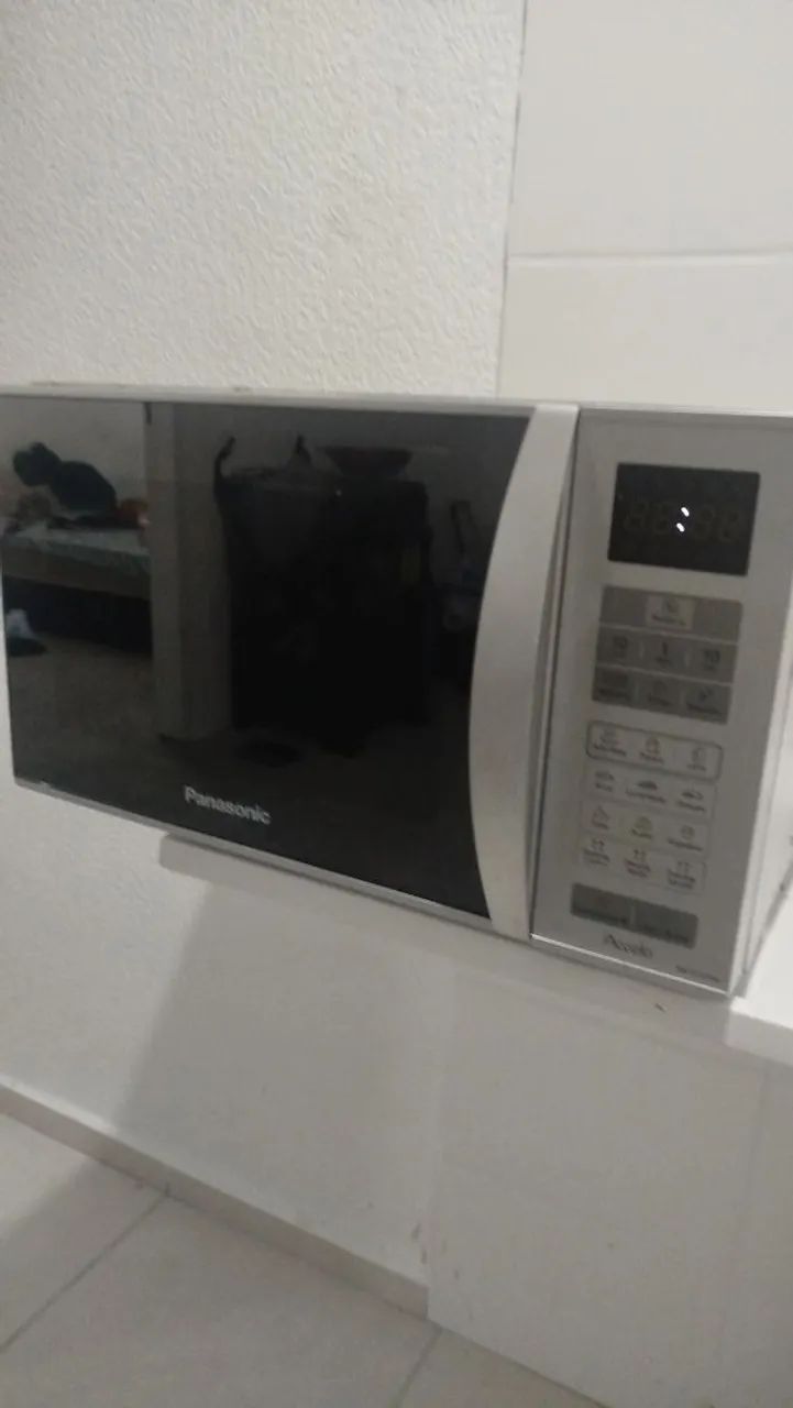 Microondas espelhado funcionando normalmente 