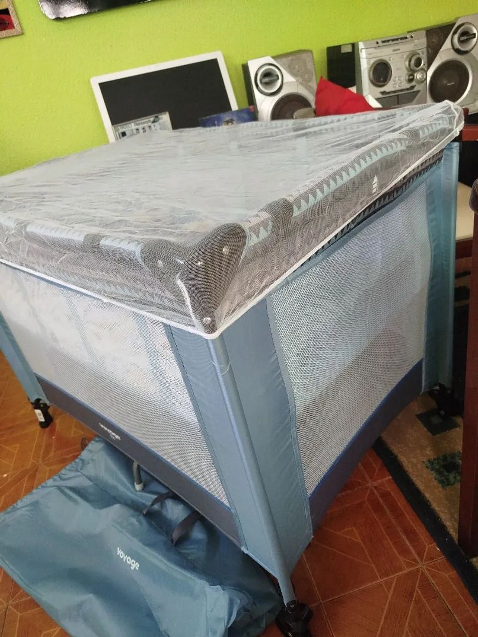 Berço cercado NOVO zero na caixa com colchão NOVO TB... Cuida - Foto 6
