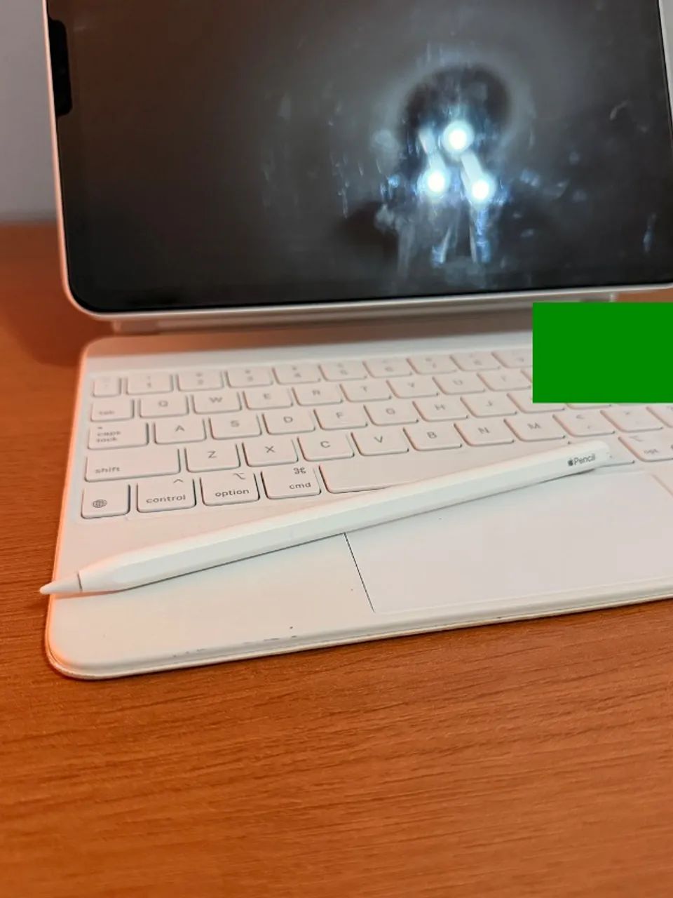 iPad Air 5 M1 64gb + Magic Keyboard Branco + Apple Pencil 2
