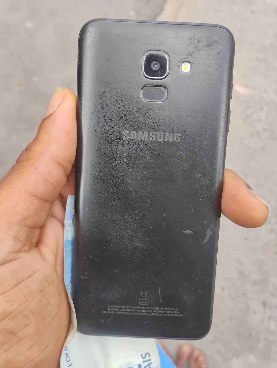 Samsung j6