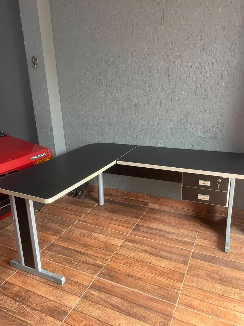 Vendo mesa de escritório em L, bem conservada - Foto 3