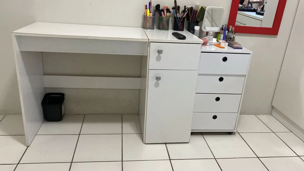 Escrivaninha R$450