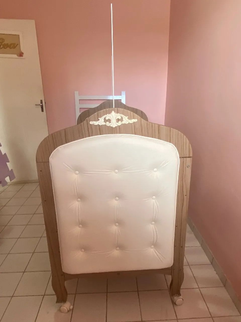 Berço à venda.