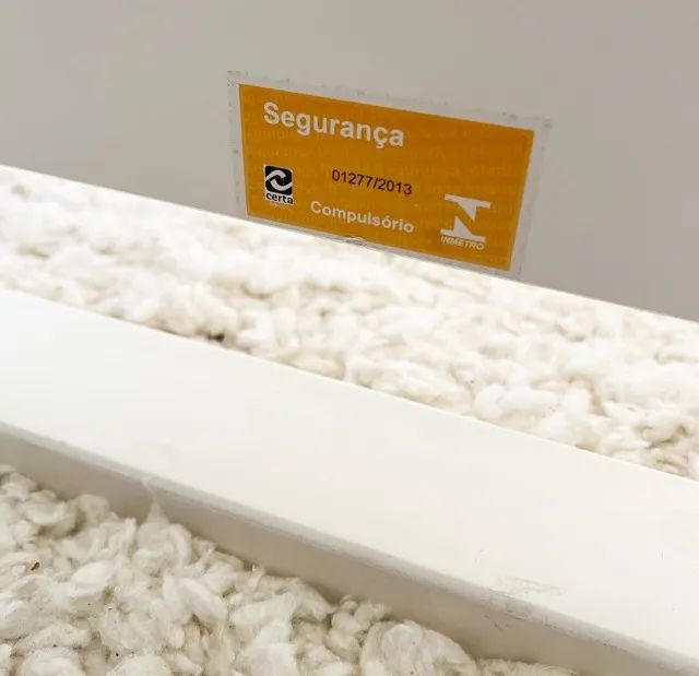 Berço infantil branco de madeira com grade móvel + colchão | INMETRO  - Foto 3