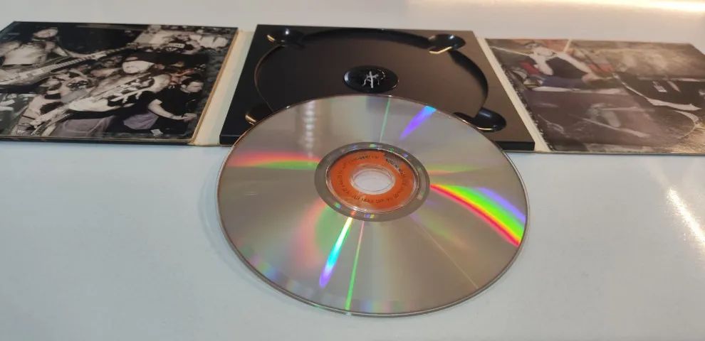 CD: Biohazard (Urban Discipline) - Importado e edição limitada - Foto 3