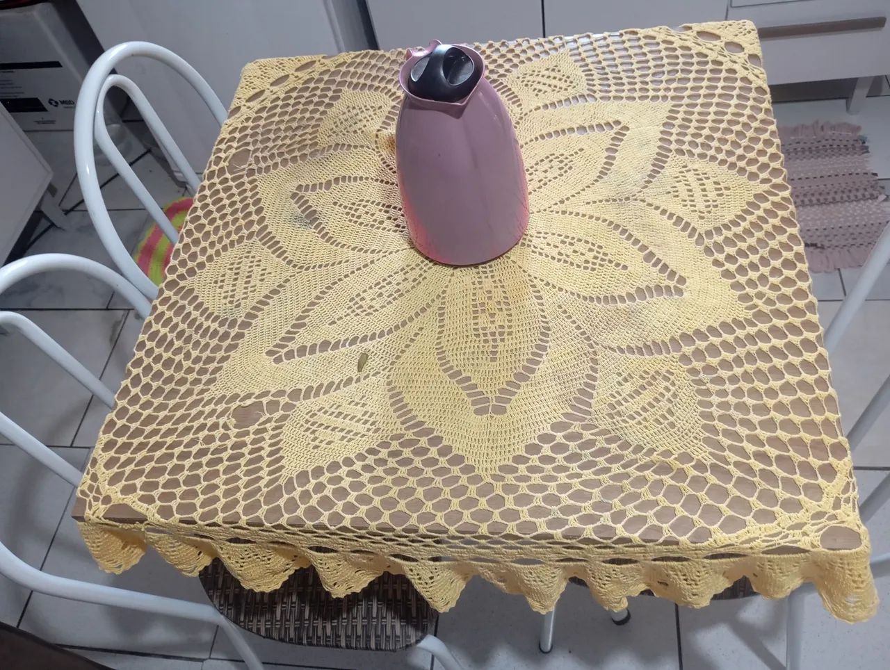 Mesa com 4 cadeiras 