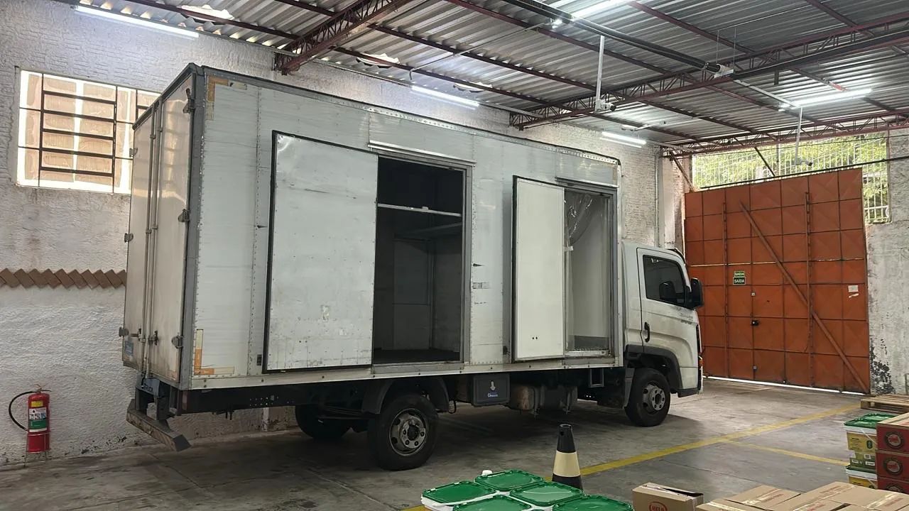 Bau vw exprres  5 metros .Ano 2024  - Foto 2