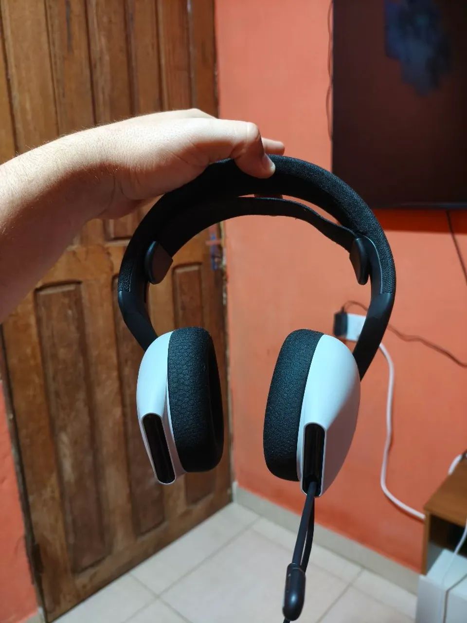 Hedset gamer Dell Alienware cinza - Foto 2