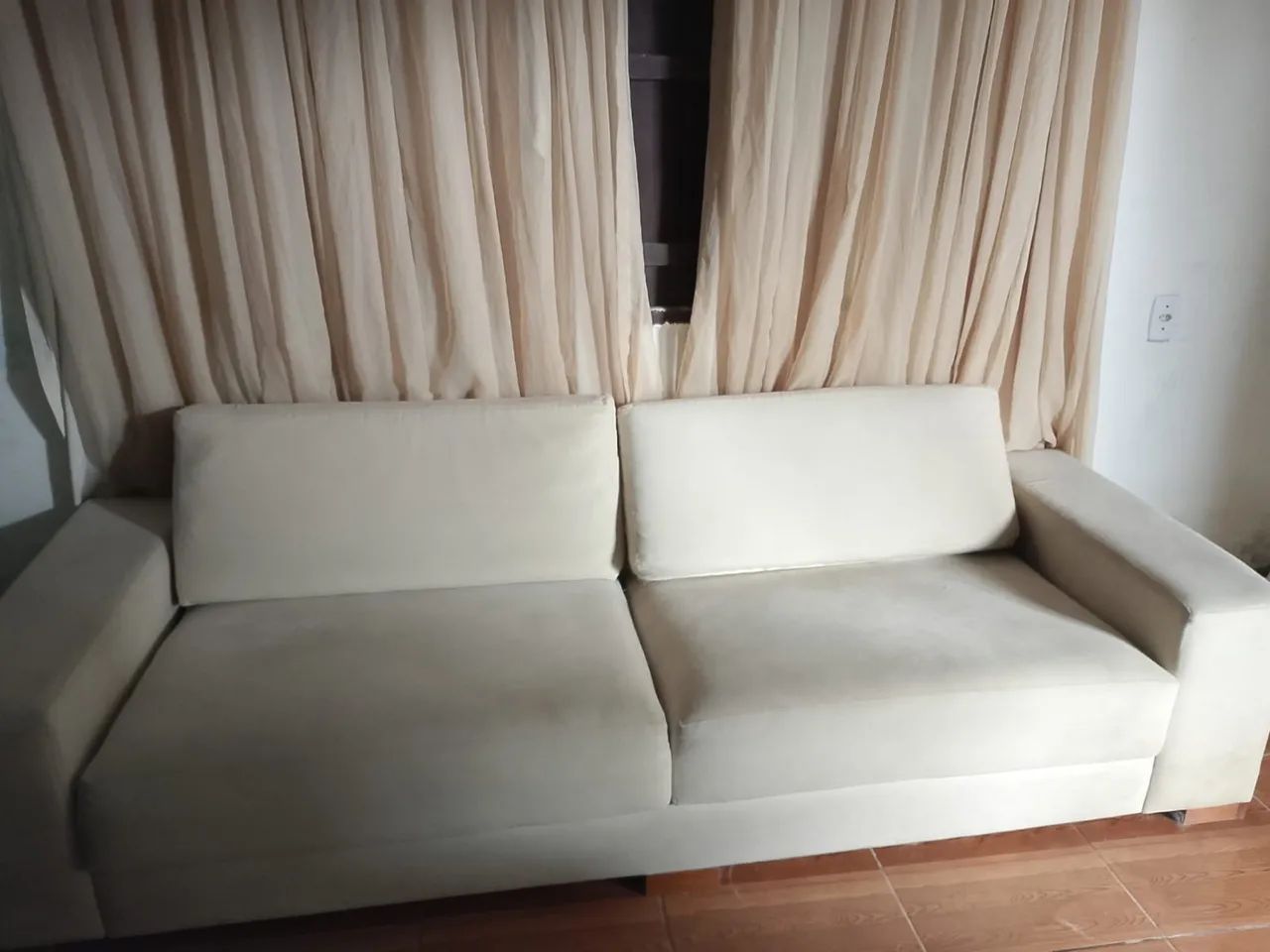 Sofá lindo confortável 