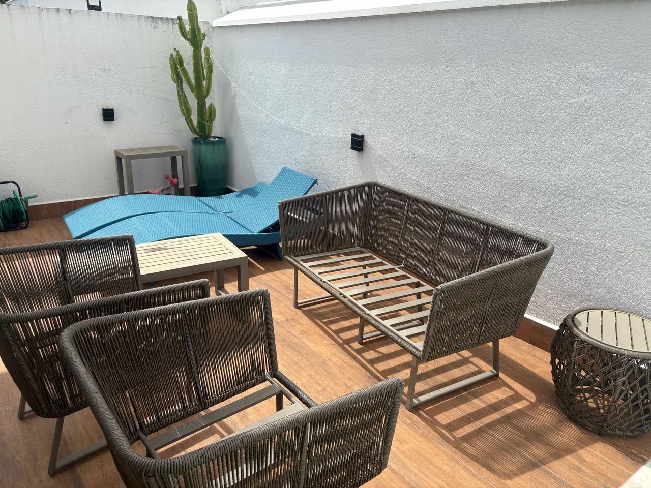 Conjunto móveis área externa - com almofadas