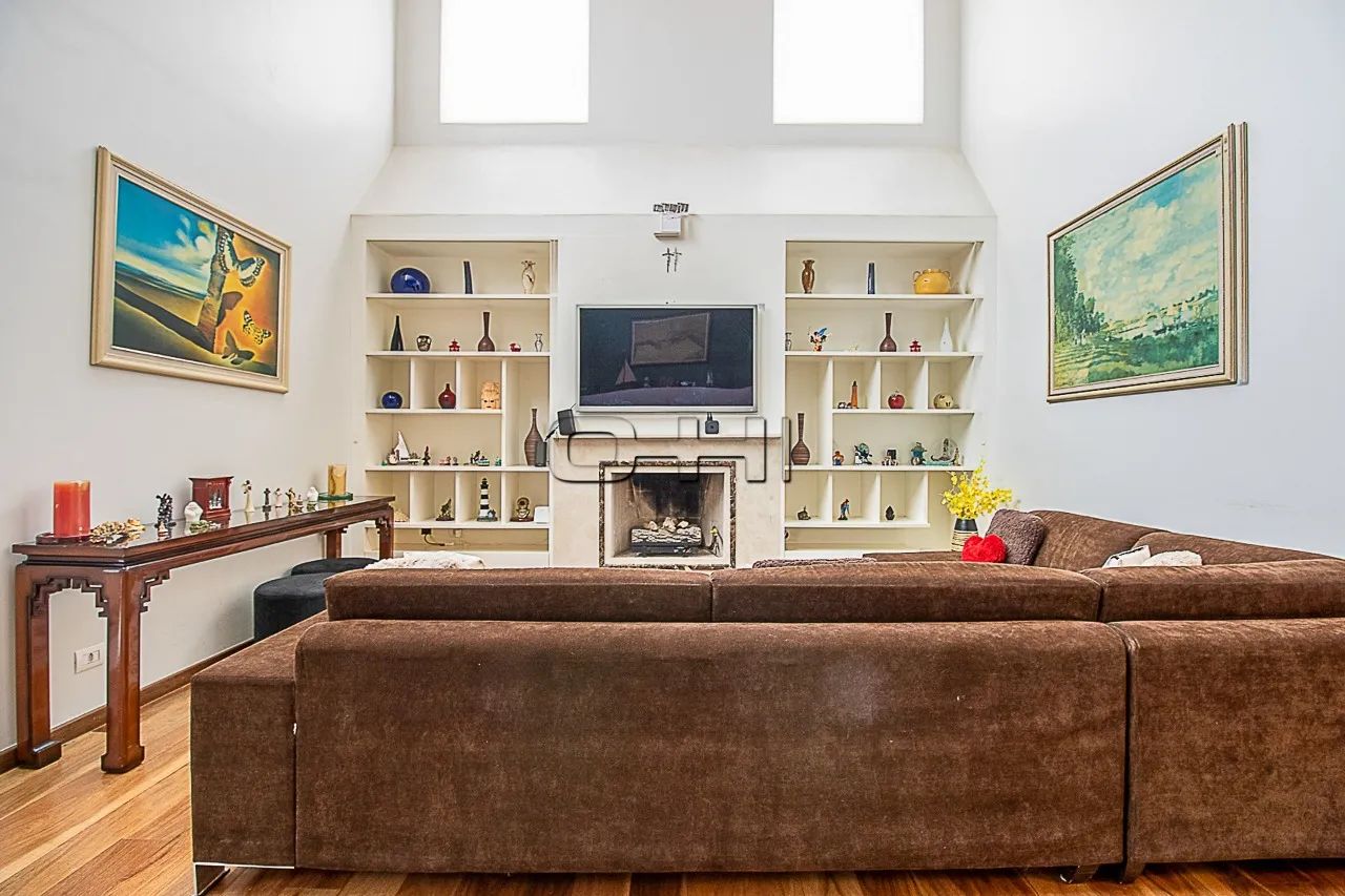Casa  Venda · 5 dormitórios