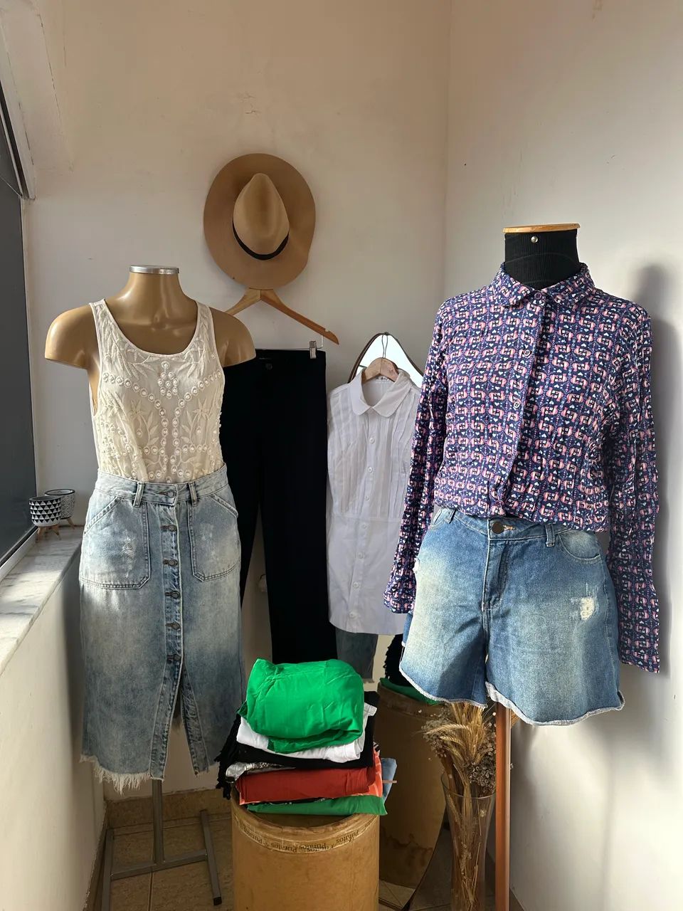 Lote com 20 peças diversas nos tamanhos p m g - Foto 2