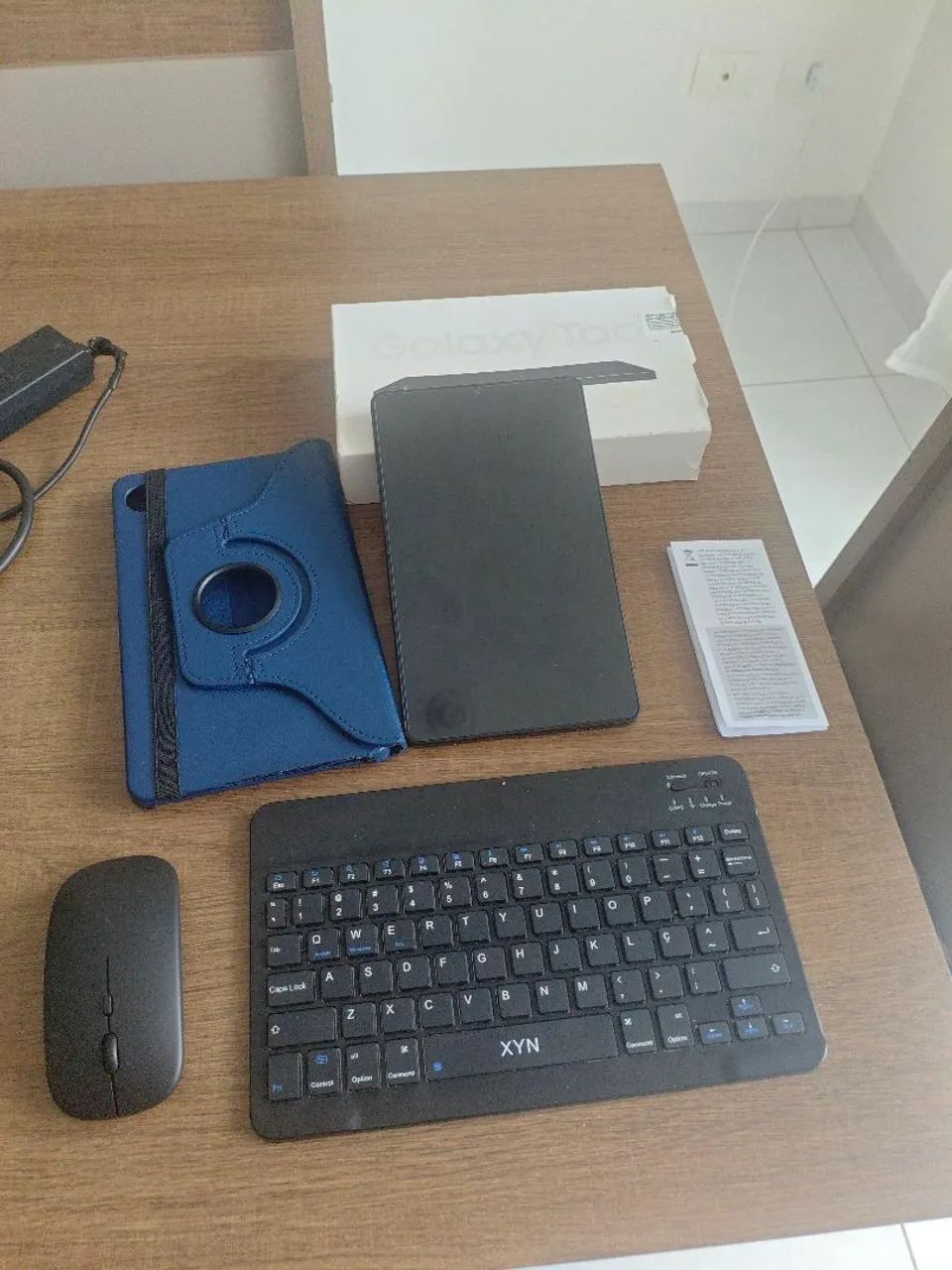 Tablet Samsung Galaxy Tab A9 com Teclado, Mouse, Capa e Caixa
