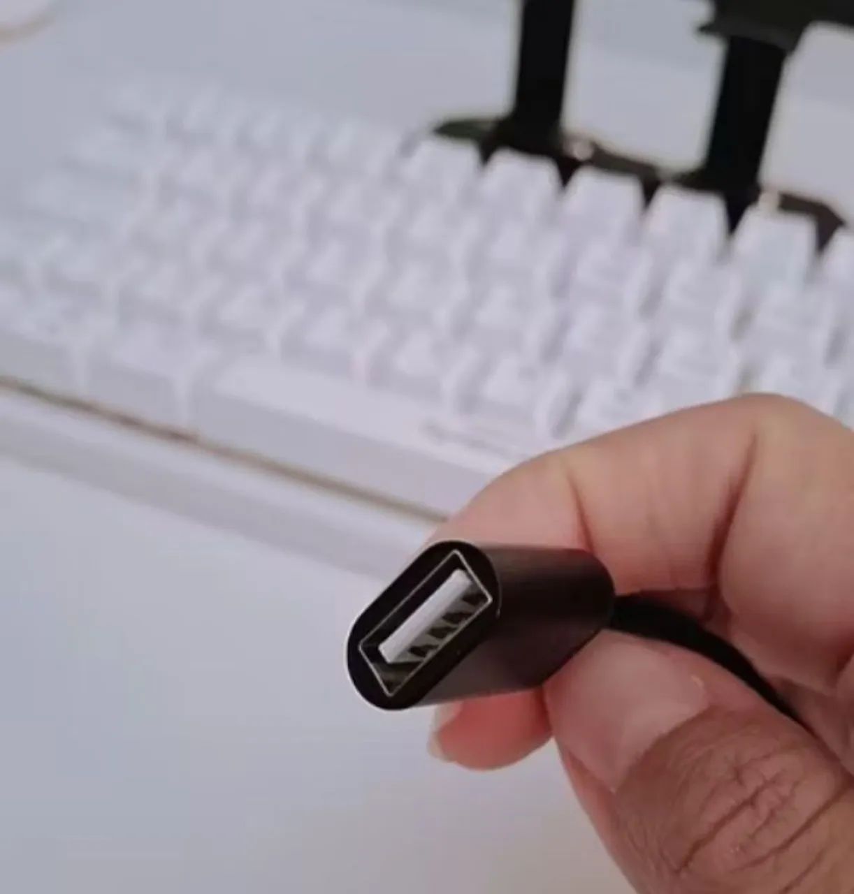 Cabo OTG USB Tipo-C - Conecte Pendrive, Teclado e Mouse no Celular com Facilidade - Foto 3