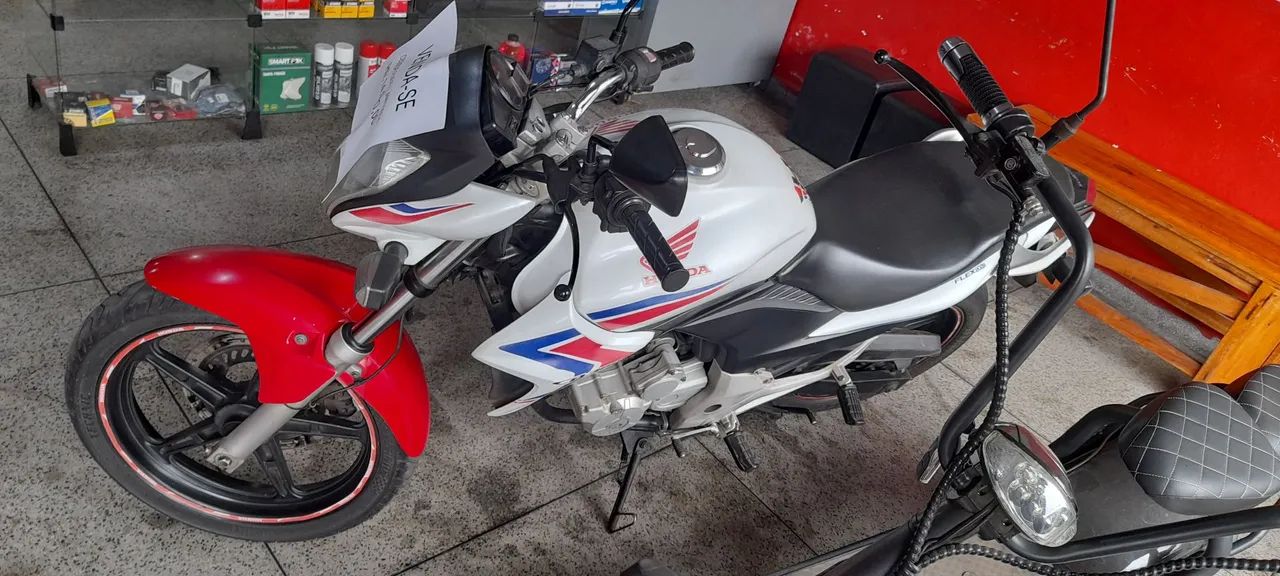 Vendo cb 300 2014 - Foto 2