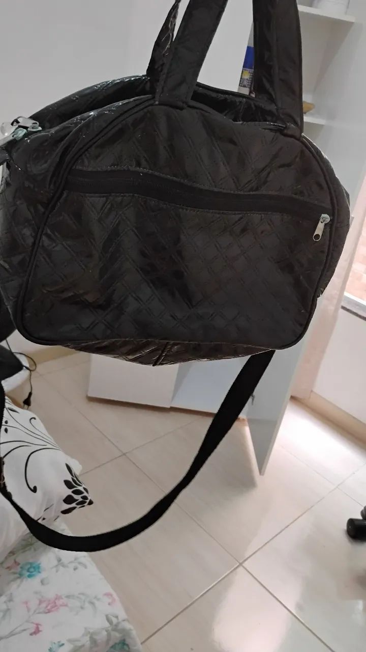 Desapego de Bolsas Diversas - Foto 5