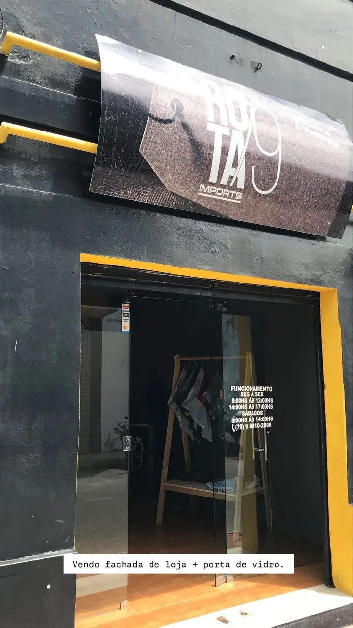 Vendo porta vidro + fachada de loja