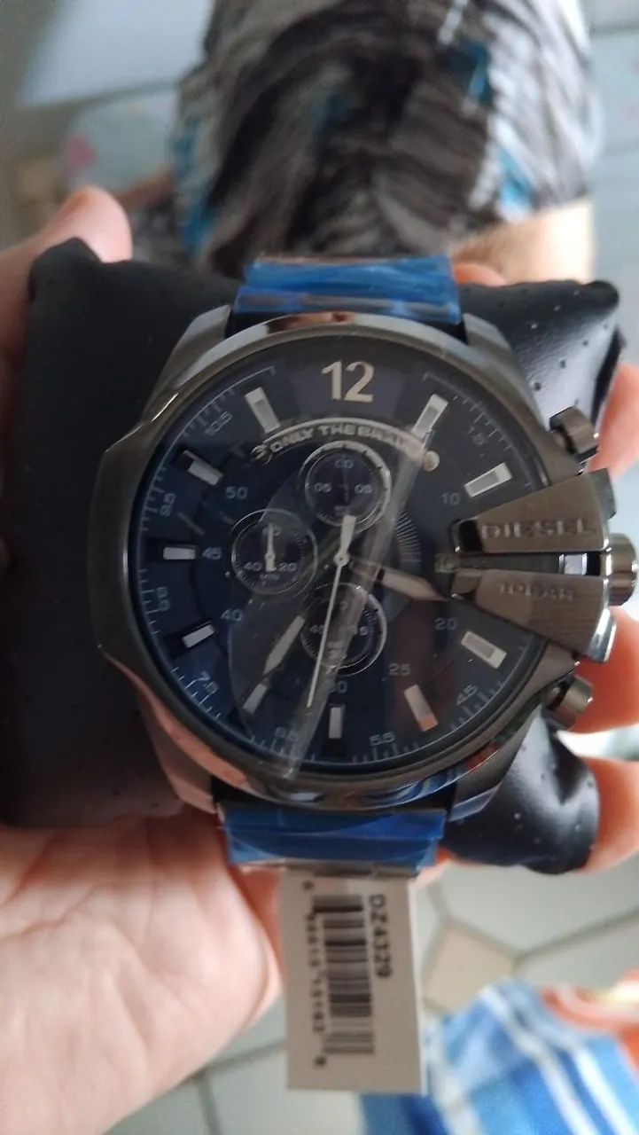 Vendo relógio novo marca diesel lacrado  - Foto 3