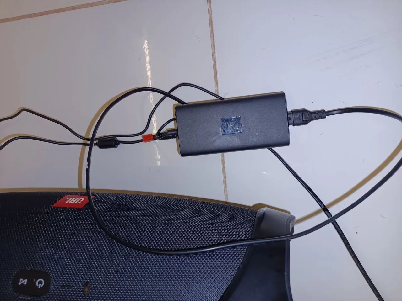 Vendo Excelente JBL BomBox - Foto 2