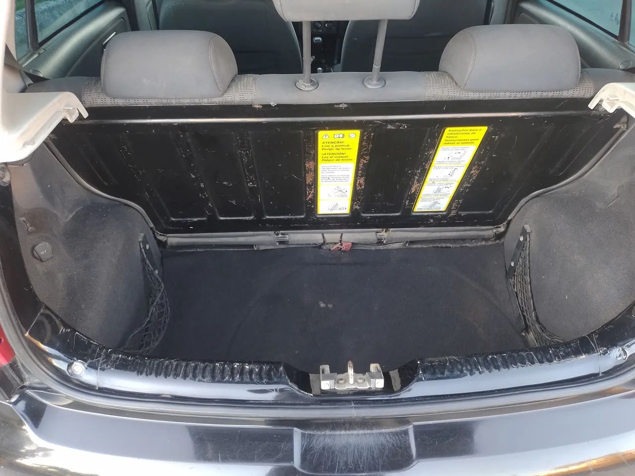 Volkswagen Fox 1.0 MI Total Flex 8V 3P 2013 - Foto 3