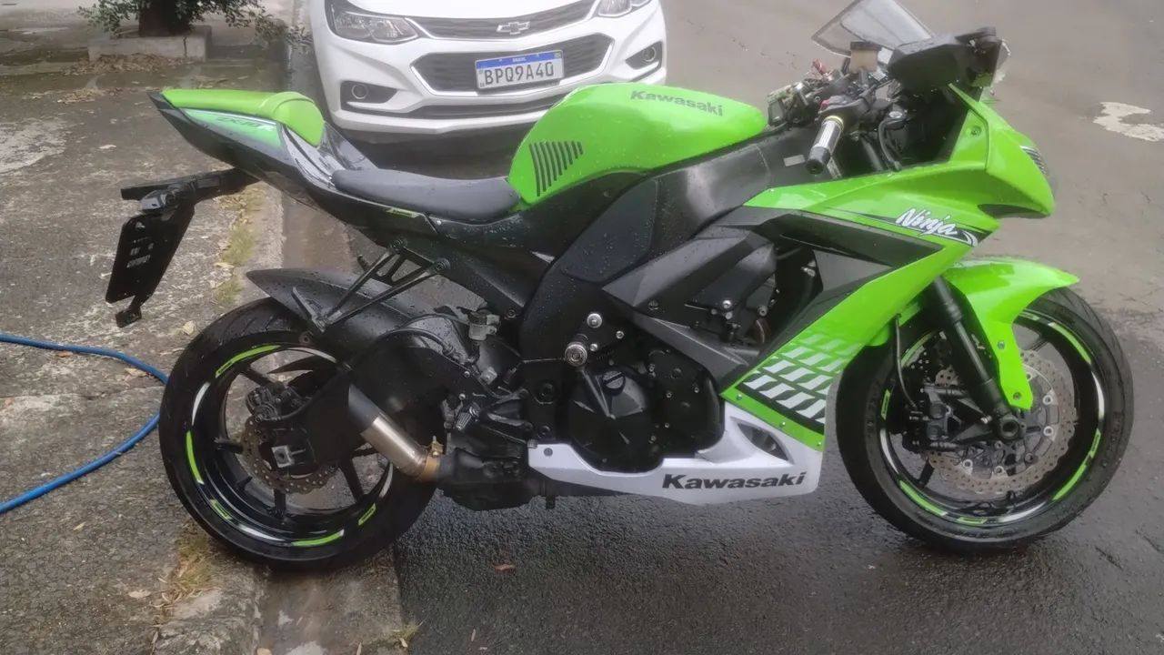 Kawasaki Zx-10/ Zx-10r 1000cc 2010 - 1497949568 | OLX