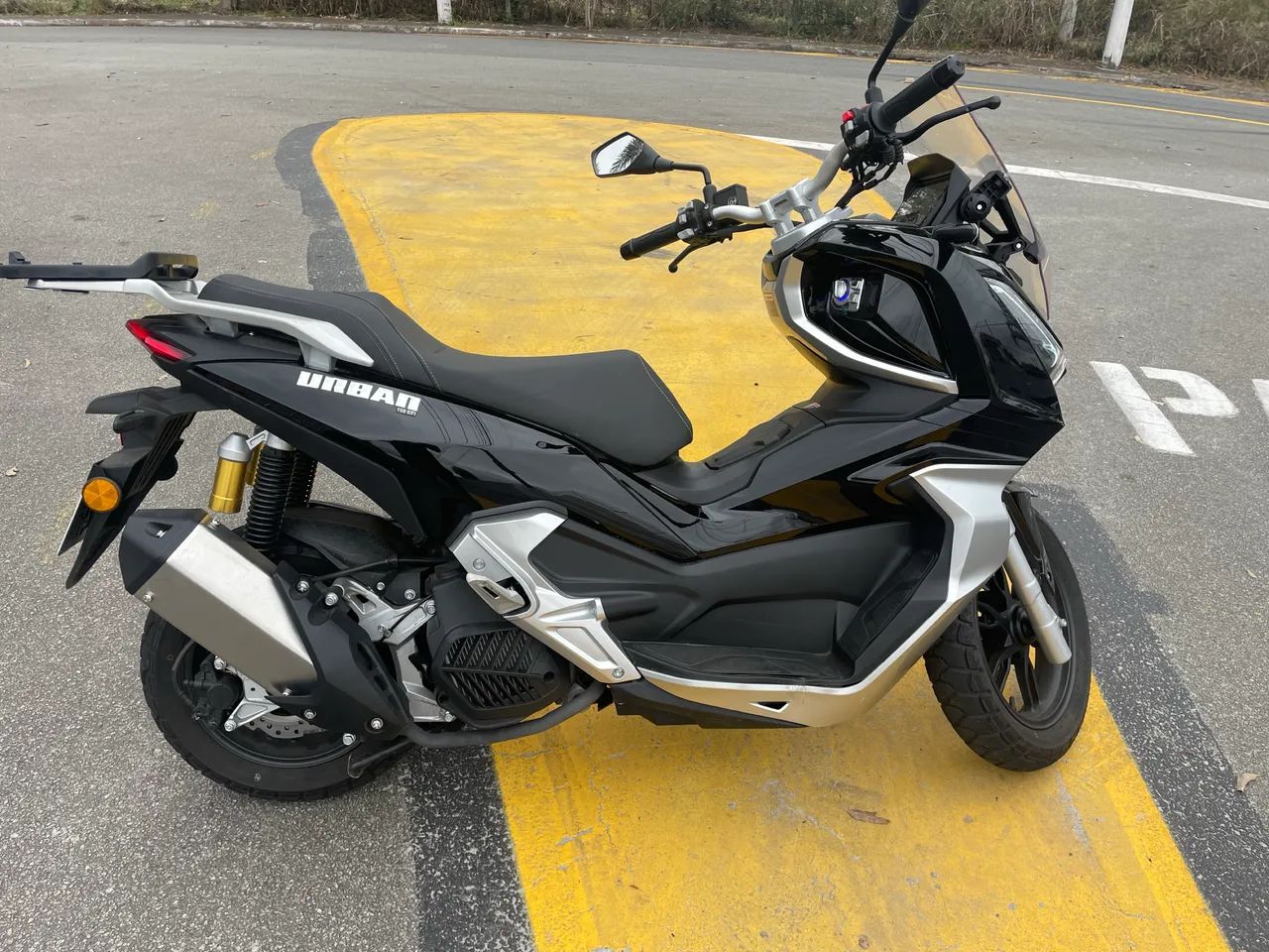 Moto praticamente zero