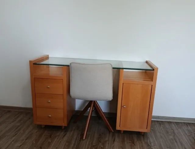mesa de escritório (sem cadeira)