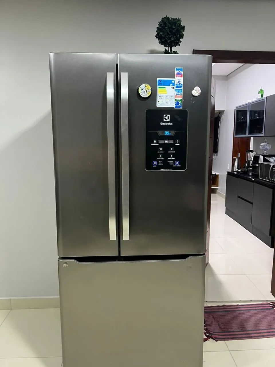 Vendo geladeira linda 