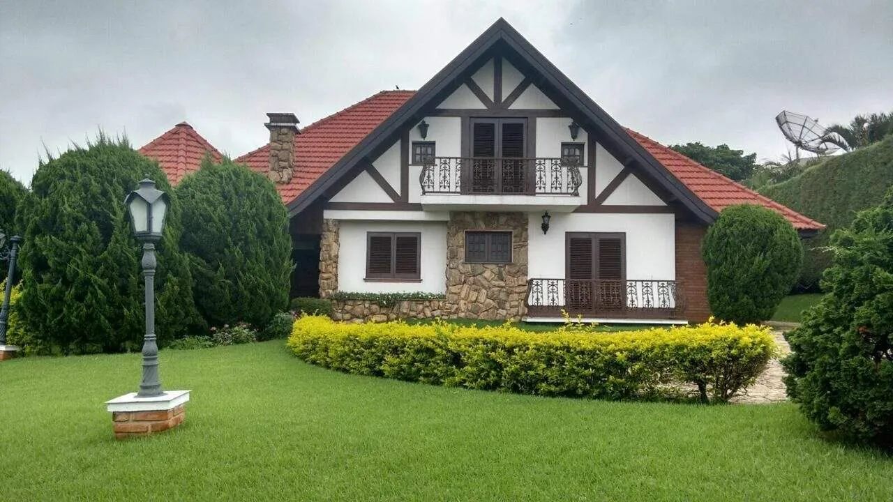 Casa de campo estilo Colonial em Ibiúna