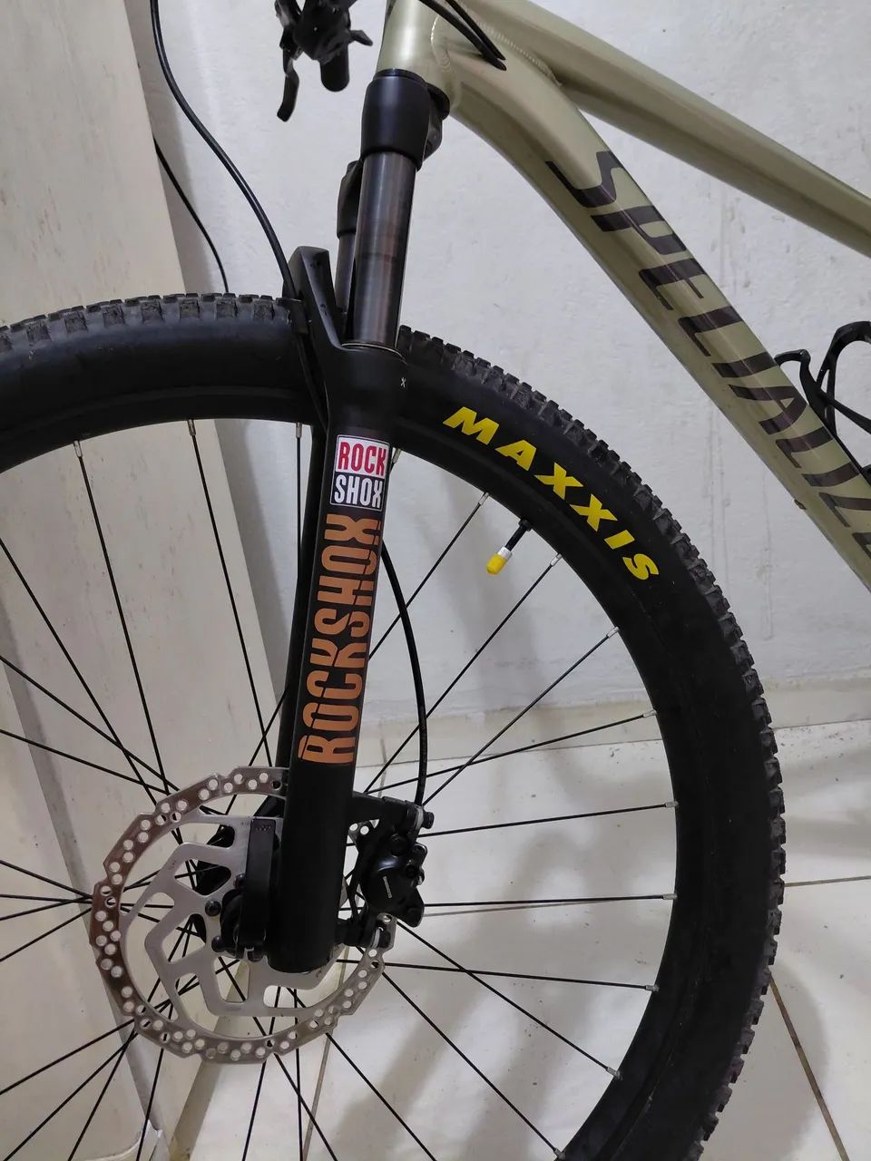 MOUNTAIN BIKE SPECIALIZED 