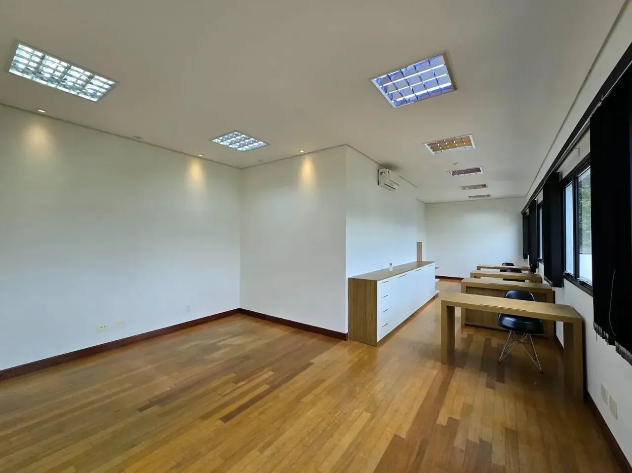 Prédio comercial a venda com 12 salas 740 m² estacionamento no Bairro Centro de Vinhedo - Foto 10