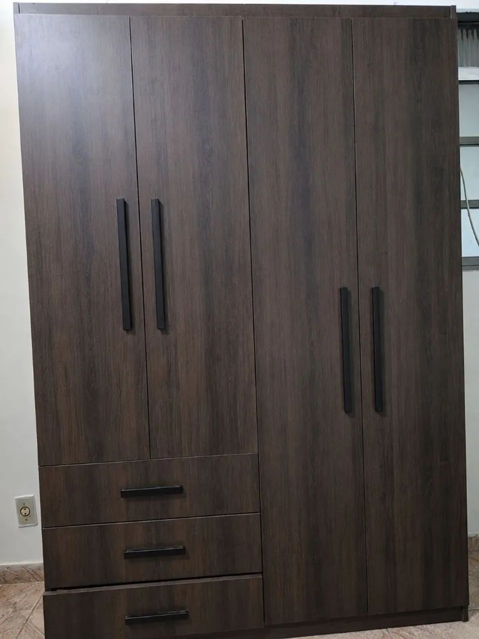 GUARDA ROUPA