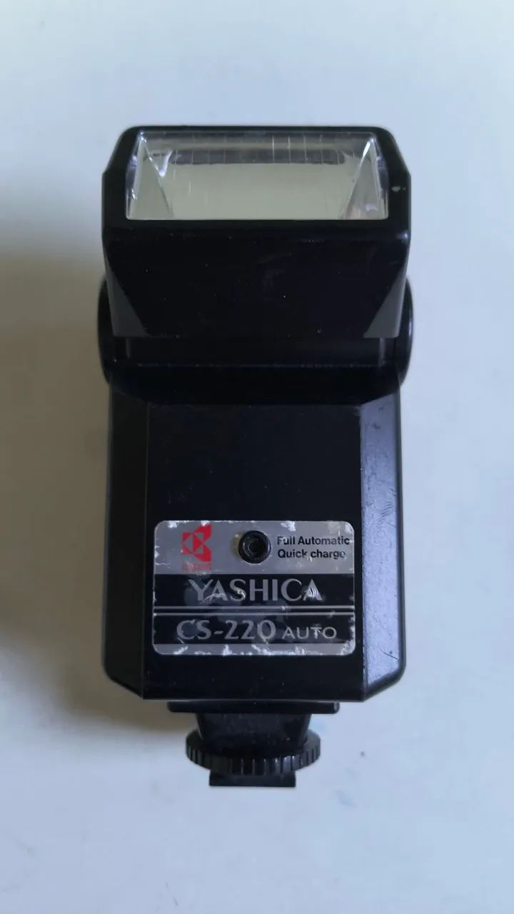 flash eletrônico automático yashica<br>R$ 80 na 1ª compra
