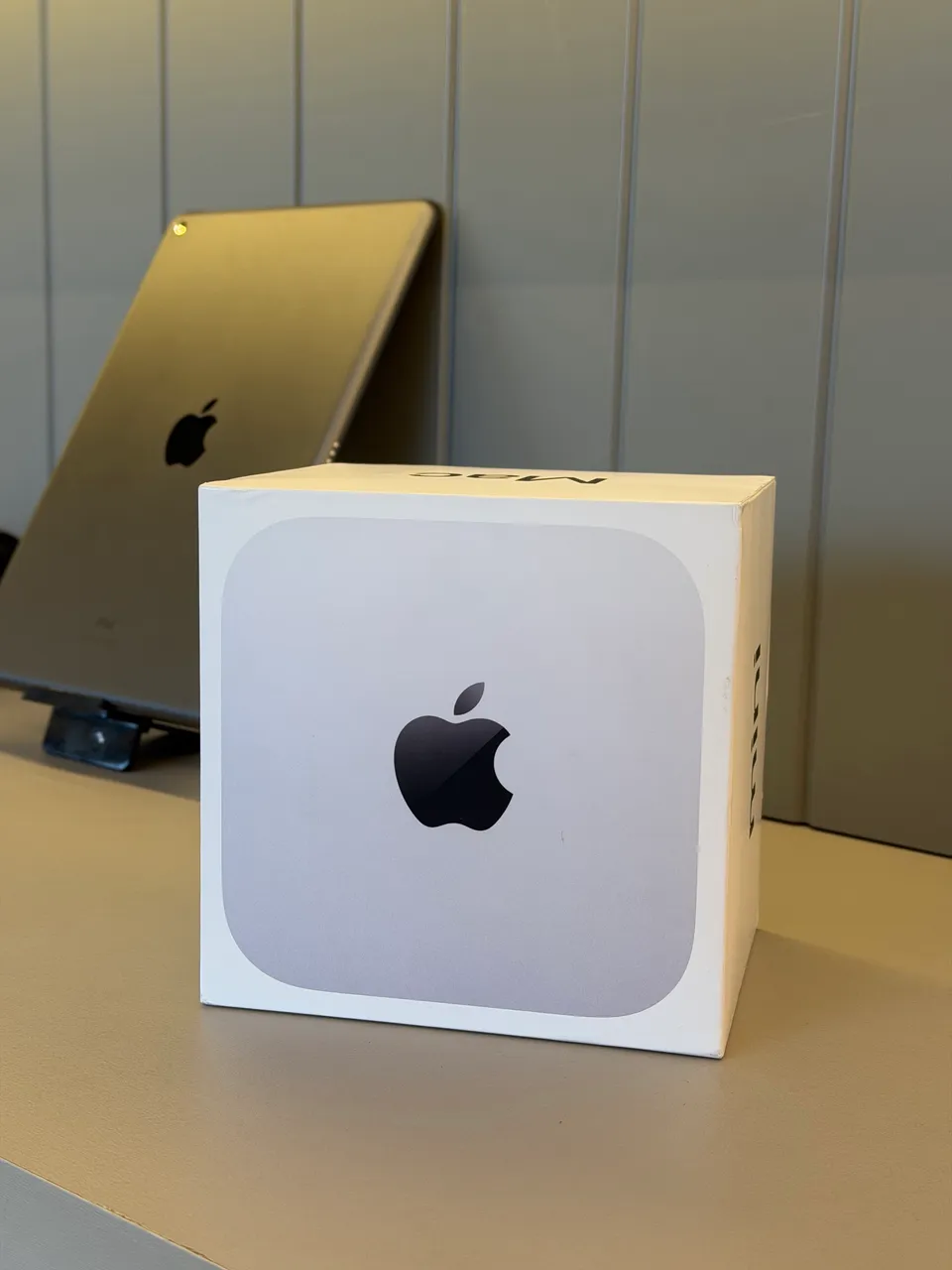 Apple Mac Mini M2 8GB RAM 512GB SSD (MMFK3LL/A) - Computadores e