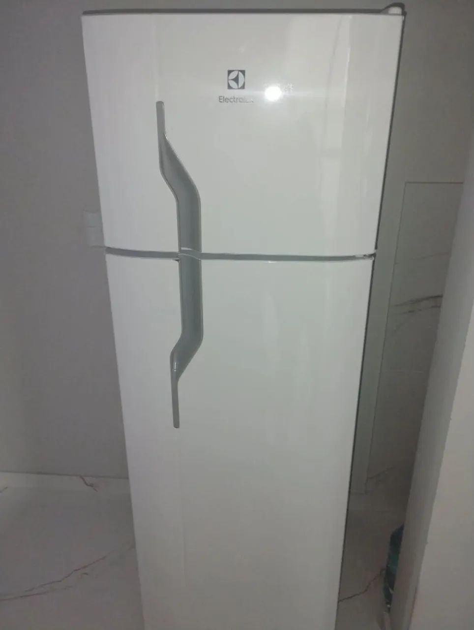 Vendo Geladeira em ótimo estado 
