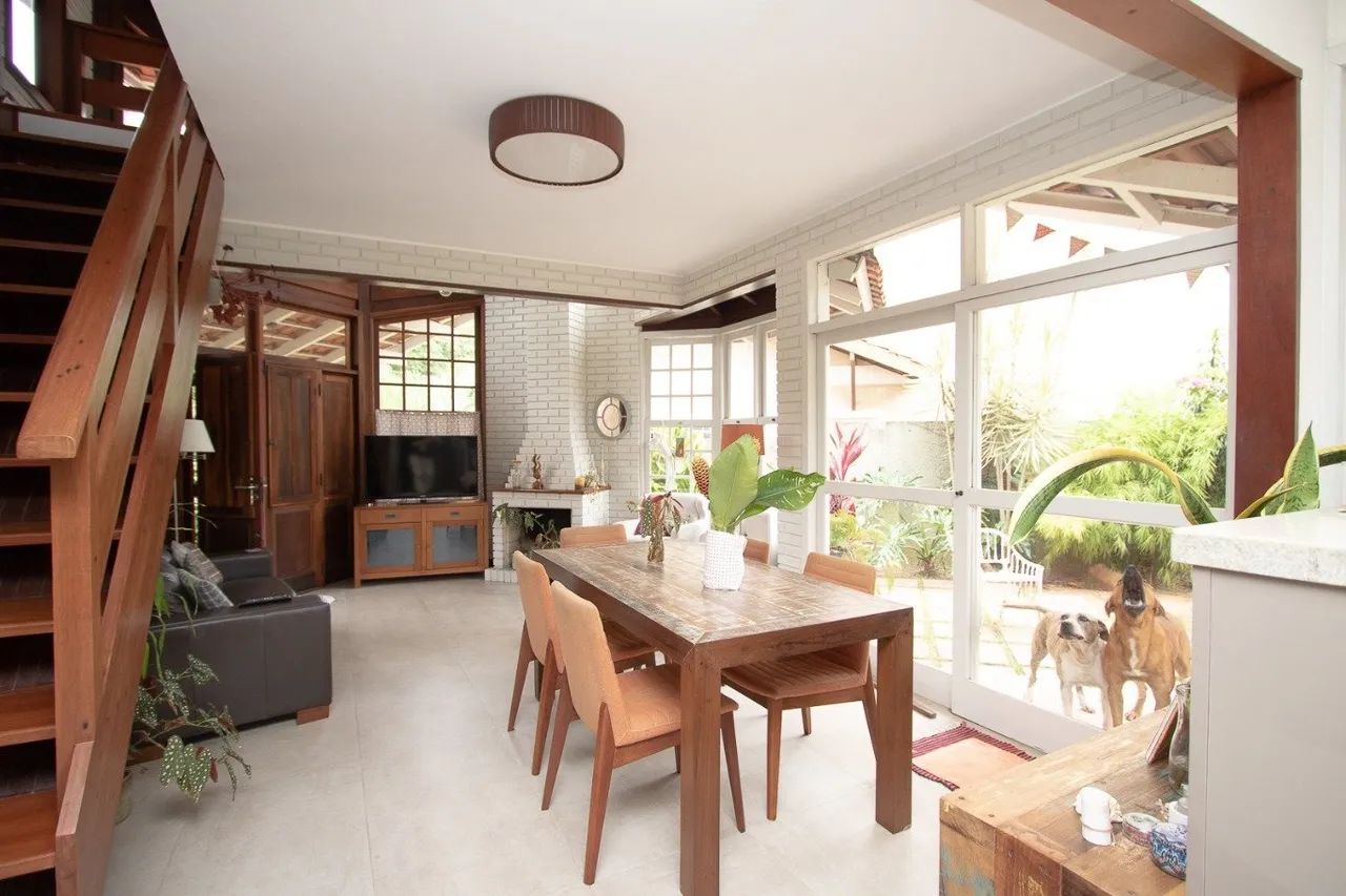 Casa a venda na lagoa da Conceição, amplo terreno - Foto 2