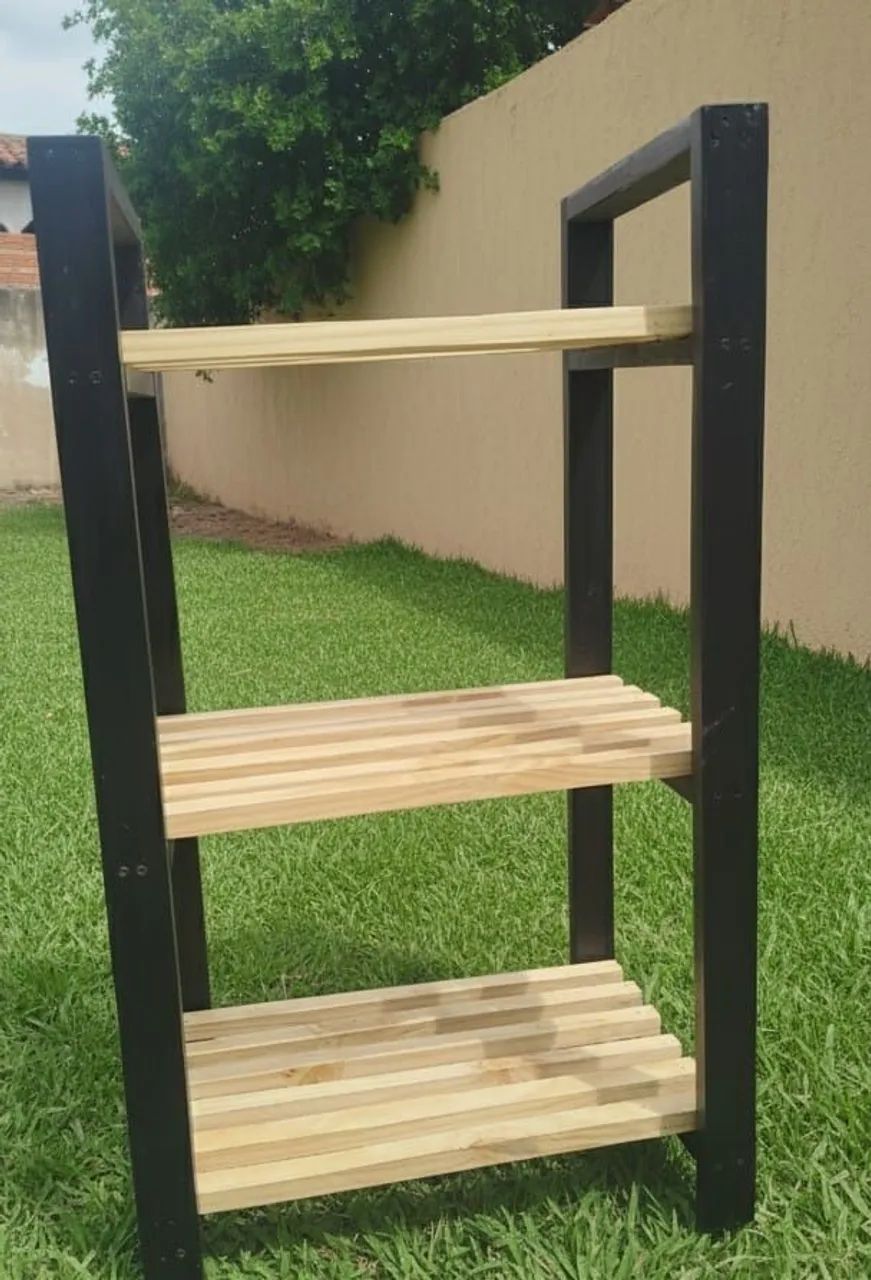 Sapateira estilo industrial 