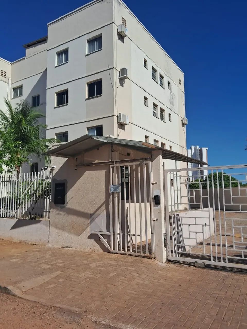 Apartamento mobiliado na 606 sul