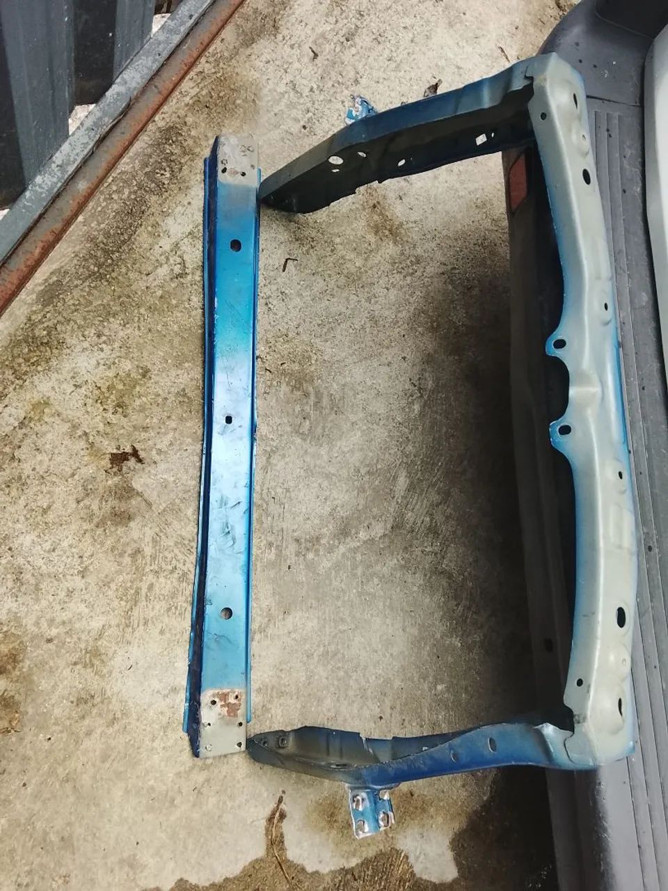 Painel frontal mais travessa de kwid 2023