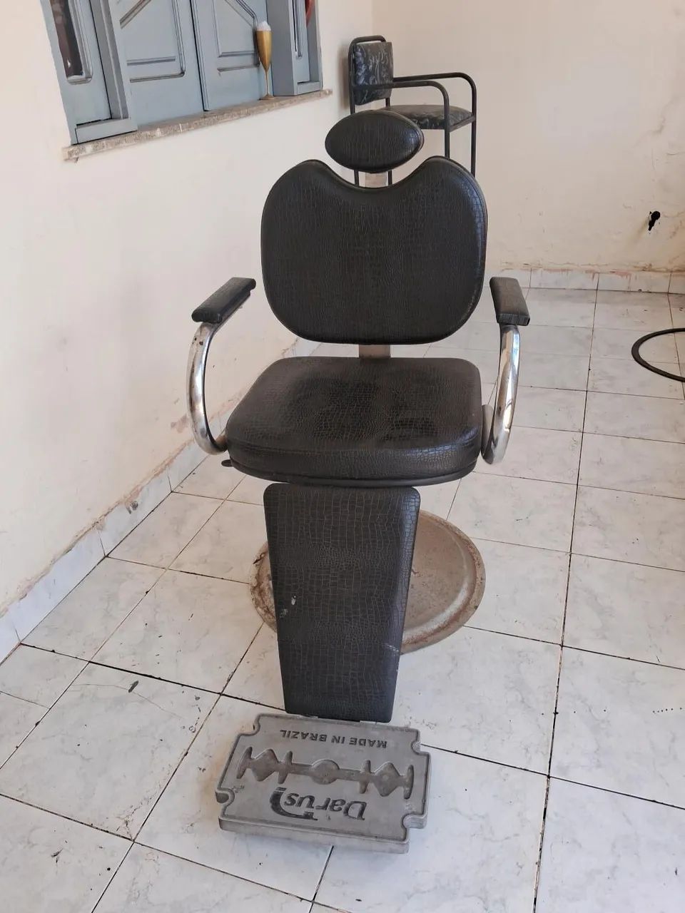Cadeira Darus para barbeiro 