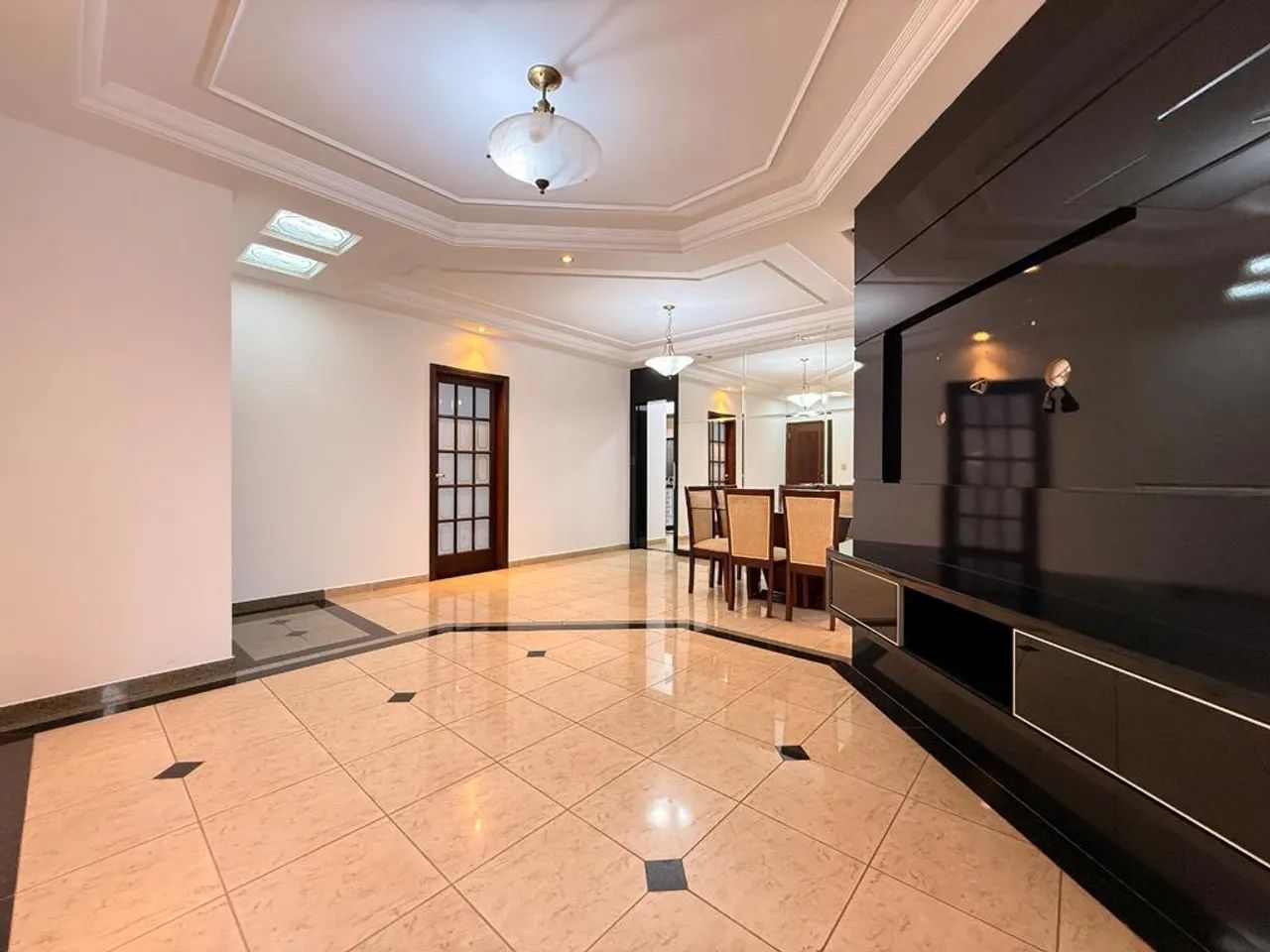 Apartamento para alugar em Maringá, Zona 07, com 4 quartos, com 132.38 m², Edifício São Pa - Foto 2