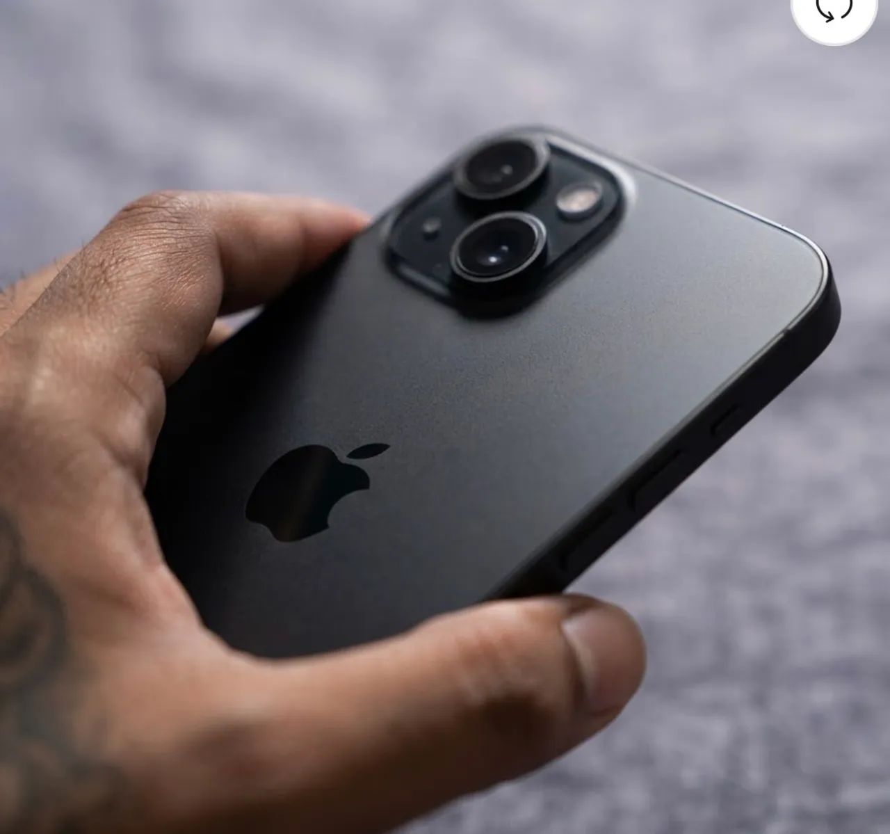 Apple iPhone 15 (256 Gb) - Preto 80% - Foto 2