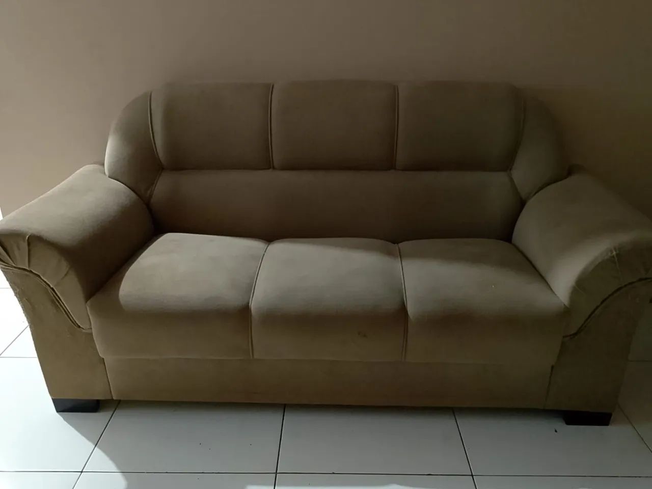 Vendo sofá 3 e 2 lugares 