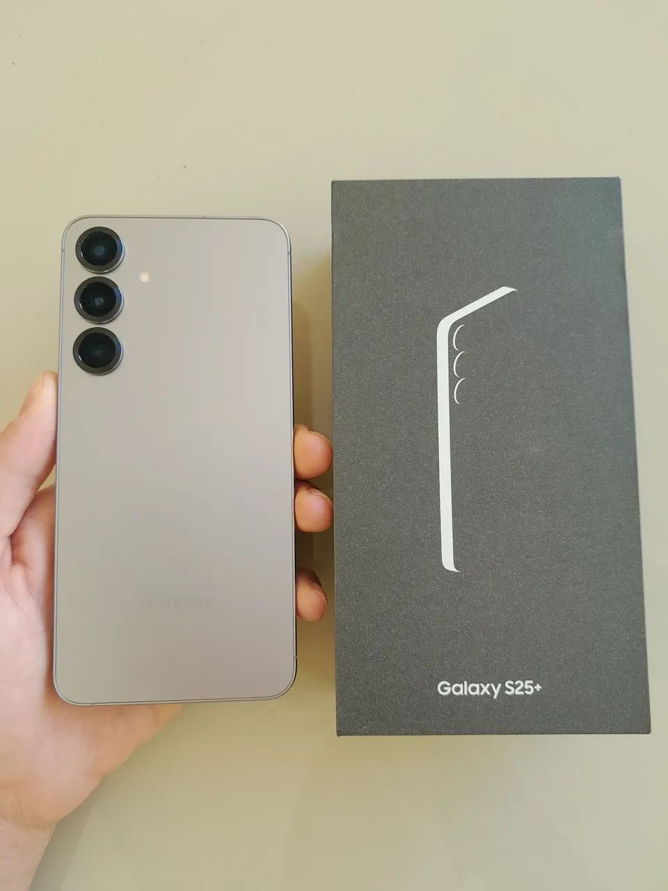Galaxy S25+ plus