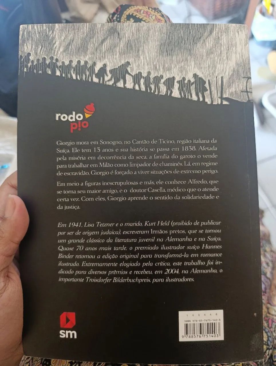 Livro "irmãos pretos"  - Foto 2