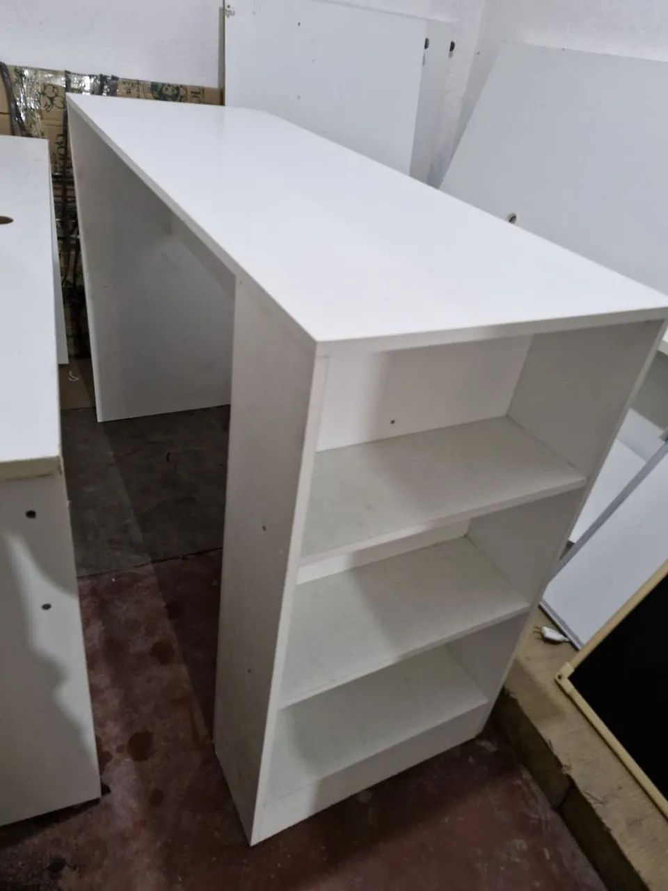Bancada com nichos - 1,36 x 0,51 x 0,93m (CxLxA)